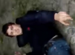 Последствия «резкого» ДТП со сломавшим ногу водителем скутера в Ростове попали на видео