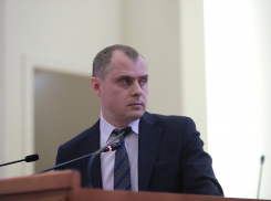 Глава нещадно критикуемого министерства ЖКХ зарабатывал почти миллион в месяц