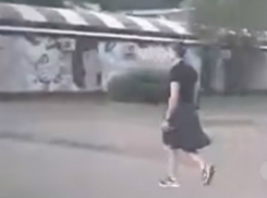 Загадочный «Дункан Маклауд» в юбке напомнил жителям Ростова о шотландских традициях на видео