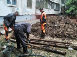К восстановлению горячего водоснабжения в Ростове привлекли 15 бригад
