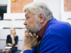 Власти пытаются закрыть глаза людей на проблемы погорельцев Ростова, - Александр Водяник