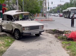 Два человека пострадали в ДТП с автобусом №65 и легковушкой на Нагибина в Ростове