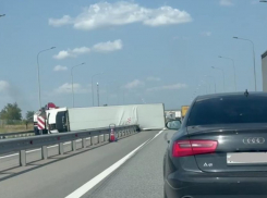 В Чертковском районе из-за ДТП временно перекрыта трасса М-4 «Дон»