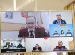Зимние каникулы для школьников в Ростовской области проведут в несколько этапов