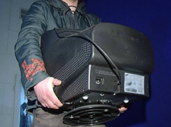 Молодой мужчина попался на продаже краденого телевизора в Ростовской области