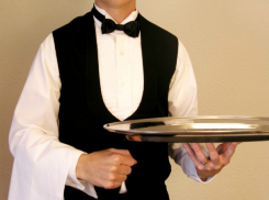 Несдержавшийся официант избил назойливого клиента в одном из ростовских кафе