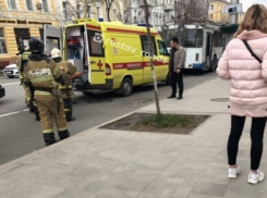 В центре Ростова троллейбус переехал мужчину