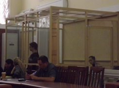 Обвиняемым в убийстве дочери супругам из Ростова продлили арест 