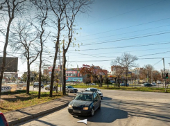 В Ростове неизвестный мужчина устроил стрельбу у торгового центра 