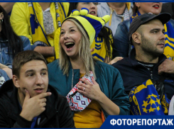 Красивые девушки и яркие болельщики: кадры победы «Ростова» над «Ахматом»