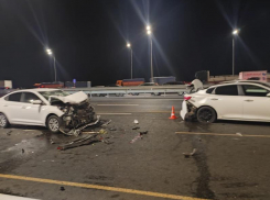 Под Ростовом два водителя оказались в больнице после аварийной остановки