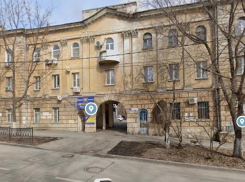 Разрушенную бойлерную в доме в центре Ростова объяснили аварийностью здания 