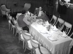 Позорный скандал устроили на видео в Ростове очень похожие на замгубернатора и крупных бизнесменов люди