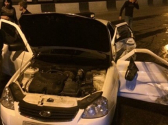 В Ростове столкнулись Lada Priora и Renault Symbol: есть пострадавшие