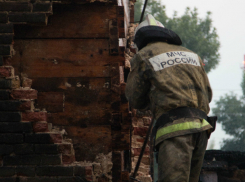 В МЧС подтвердили информацию о погибшем во время страшного пожара в Ростове