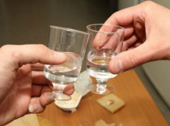 Рецидивист довел мужчину в квартире Ростова до беспомощного состояния и совершил преступление