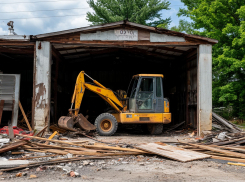 В Ростове массово убирают незаконные гаражи, а демонтаж ложится на владельцев
