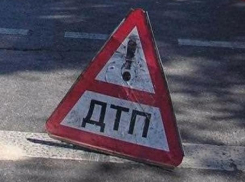 Пассажир маршрутки пострадал в ДТП на трассе под Ростовом