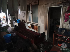 В Ростовской области на пожаре погиб 79-летний мужчина