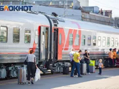 Поезда, следующие через Ростов, задерживаются из-за падения дрона в Воронежской области