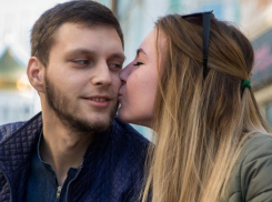 10 самых смешных анекдотов Женского дня-2017 назвали девушки и юноши Ростова 