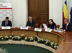 Ростов готов ремонтировать дороги, но ждет денег от региона