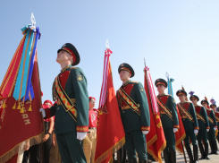 В музейный комплекс «Самбекские высоты» передали боевые знамена Великой Отечественной войны