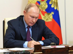 Путин наградил восемь ростовских врачей и одного сотрудника Газпрома