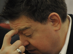 Арестованный в Москве экс-депутат и бизнесмен Варшавский замечен пьющим кофе в Ростове