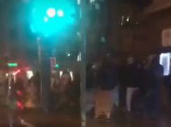 «Призывавшая весну» заводным танцем толпа оголтелых язычников в центре Ростова попала на видео