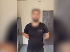 Дончанин избил палкой пьяного гостя, пристававшего к его девушке