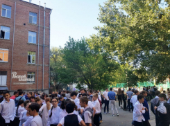 Гимназию в Ростове эвакуировали из-за газовой атаки