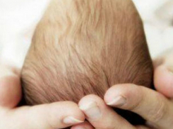 Молодая женщина сходила в туалет здоровым живым ребенком в Ростовской области