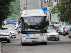 В Ростове на трех автобусных маршрутах сменится перевозчик