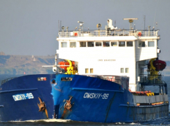 Два теплохода из Ростова получили повреждения при столкновении в Таганрогском заливе