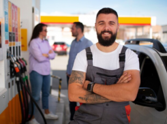 В Ростове на АЗС ведется набор кассиров-операторов с зарплатой до 40 000 рублей