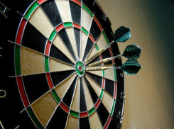 Ростовские школьники определили лучших в соревнованиях по дартс