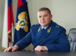 Главный прокурор Ростовской области зарабатывает в три раза меньше своего подчиненного из Батайска
