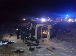 Состояние пострадавших в страшной аварии с автобусом ростовчан оценили как удовлетворительное