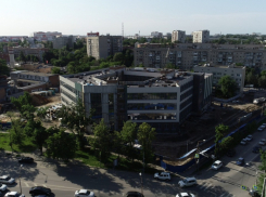 После сноса исторических колонн у лицея № 20 в Ростове власти предложили возвести колоннаду «для сохранения облика»