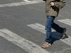 Жестоко перекинул через капот 4-летнего ребенка забывший остановиться не «зебре» Ford в Ростовской области