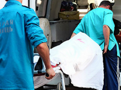 Молодая женщина разбилась насмерть, выпав из окна «посуточной» квартиры в Ростовской области