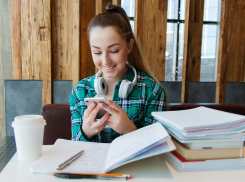 МегаФон направил 20 тысяч смартфонов детям из малоимущих семей