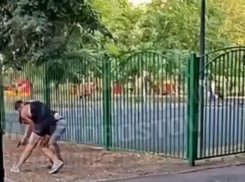 В Ростове полиция проводит проверку по факт стрельбы на детской площадке на Нагибина