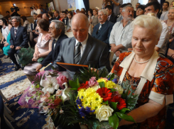 Губернаторский знак «Во благо семьи и общества» получат еще 50 донских супружеских пар