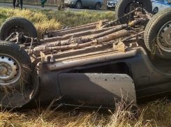 Житель Ростовской области вылетел на «Ниве» в кювет и погиб