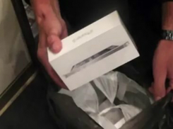 Наивный мужчина заплатил за пустую коробку от телефона 17 тысяч рублей на вокзале Ростова