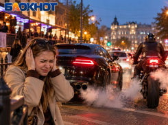 Рев моторов и громкая музыка: почти 60% ростовчан считают свой город шумным