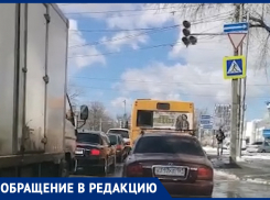 В Ростове на Западном второй день не работает светофор