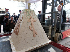 Из Ростова в Симферополь доставят самую большую пасху в России 